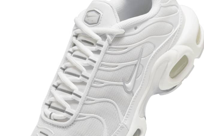 NIKE AIRMAX PLUS TN WHITE