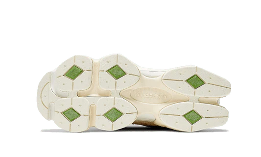 New Balance 9060 Cream